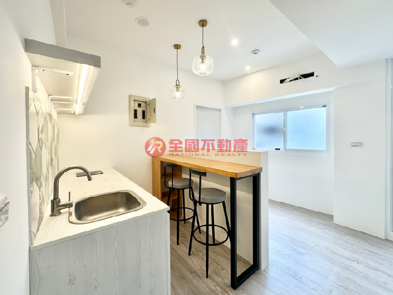 捷運5分鐘全新美妝二樓